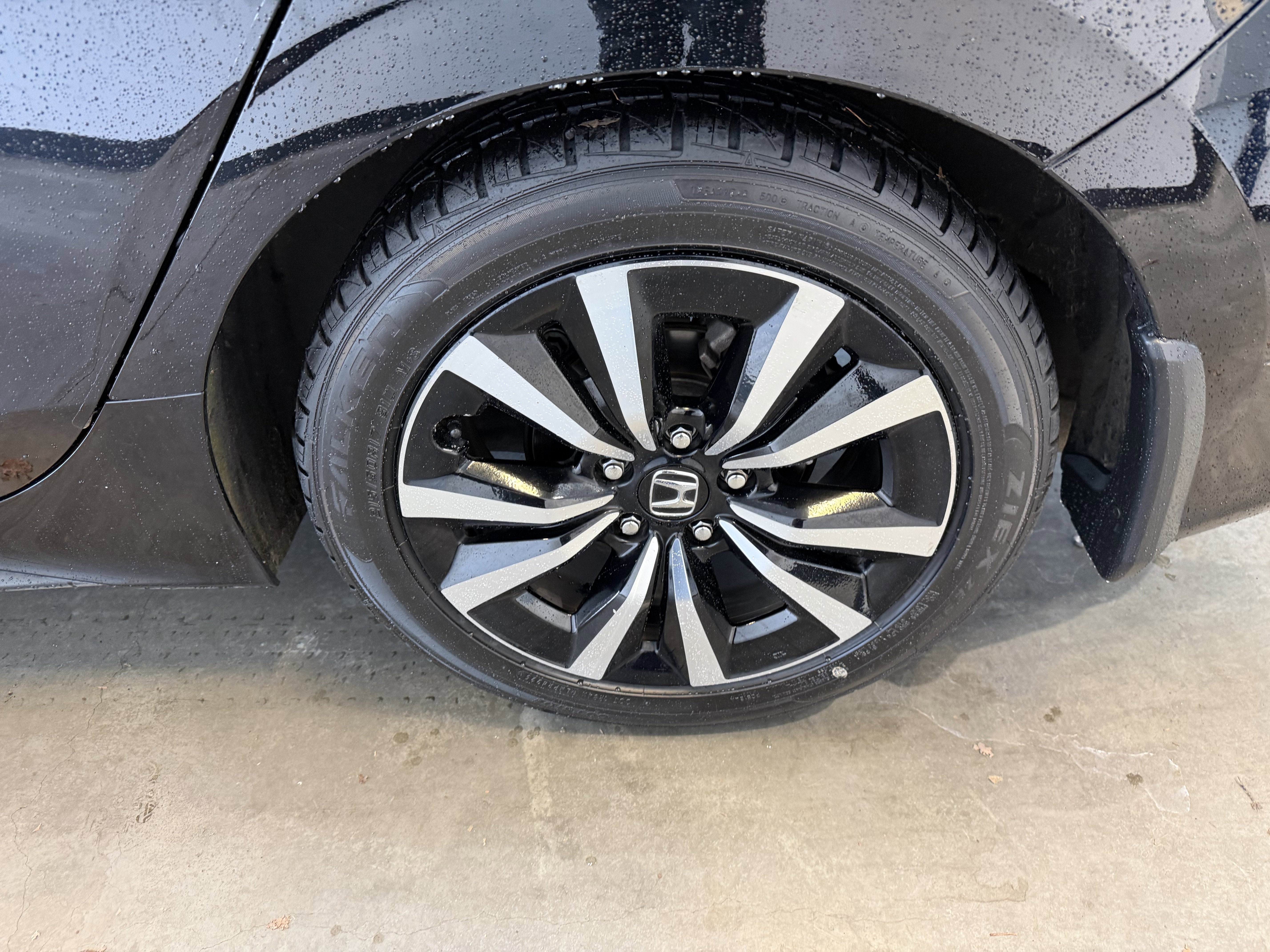 2024 Honda Civic Hatchback EX-L