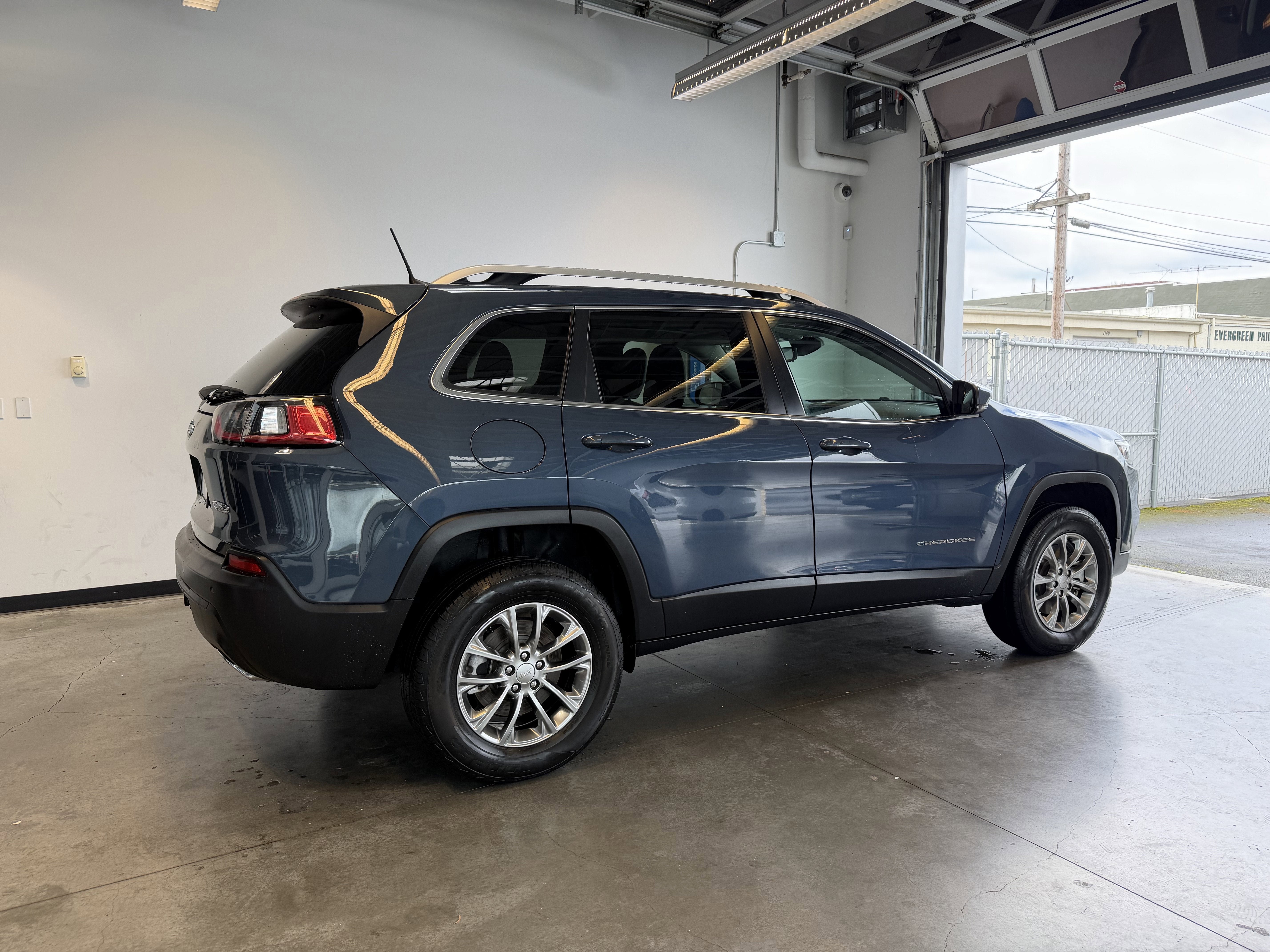 2021 Jeep Cherokee Latitude Lux