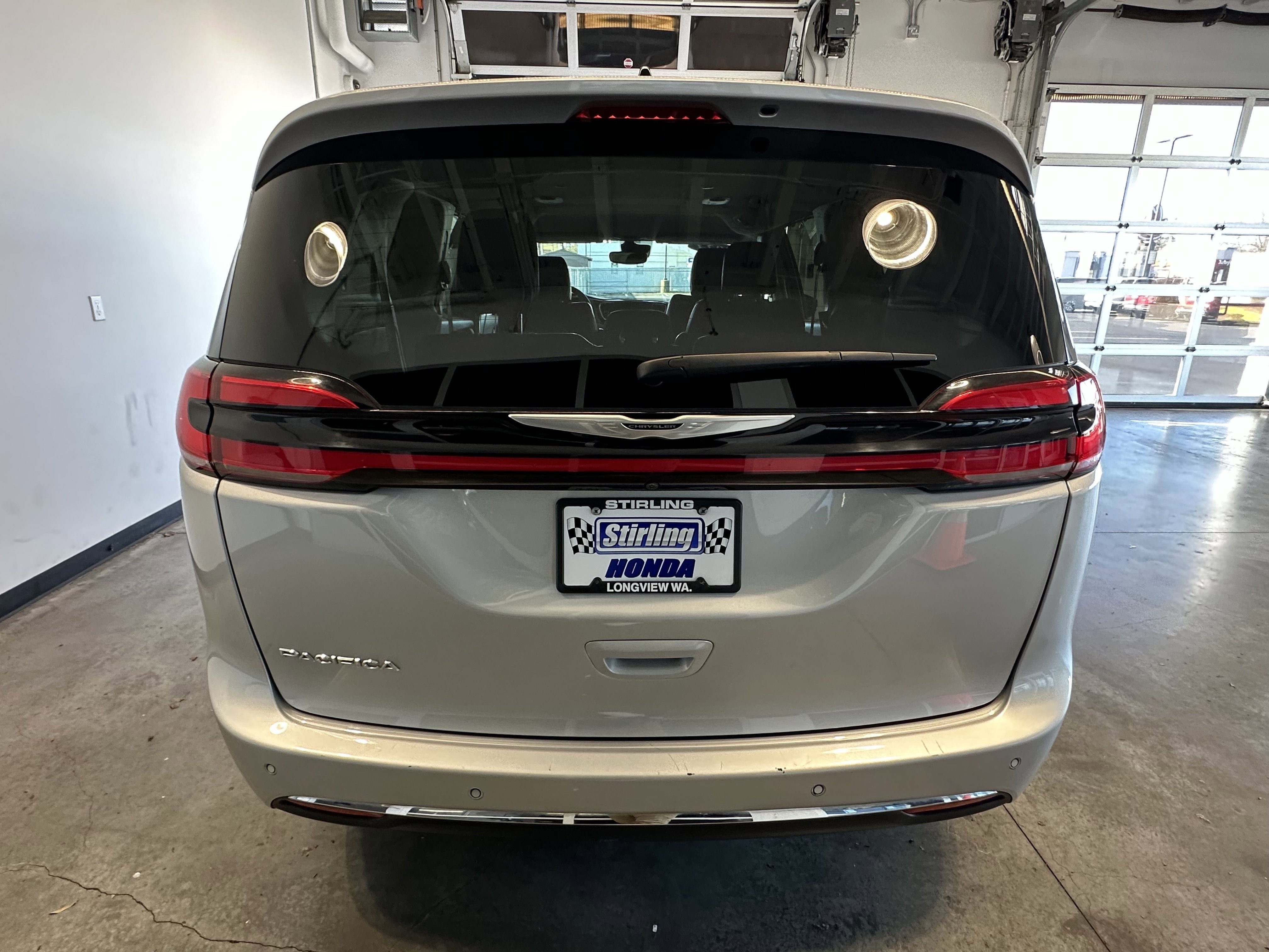 2024 Chrysler Pacifica Touring L