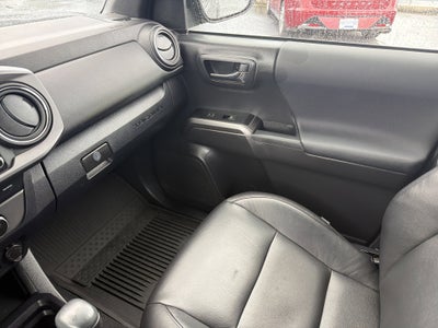 2022 Toyota Tacoma 4WD TRD Off Road