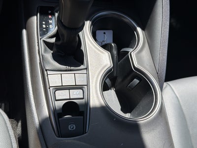 2022 Toyota Camry Hybrid SE