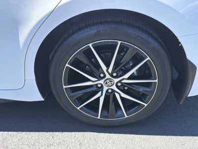 2022 Toyota Camry Hybrid SE