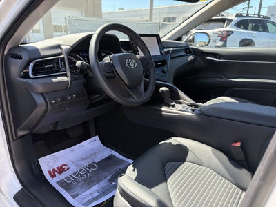 2022 Toyota Camry Hybrid SE