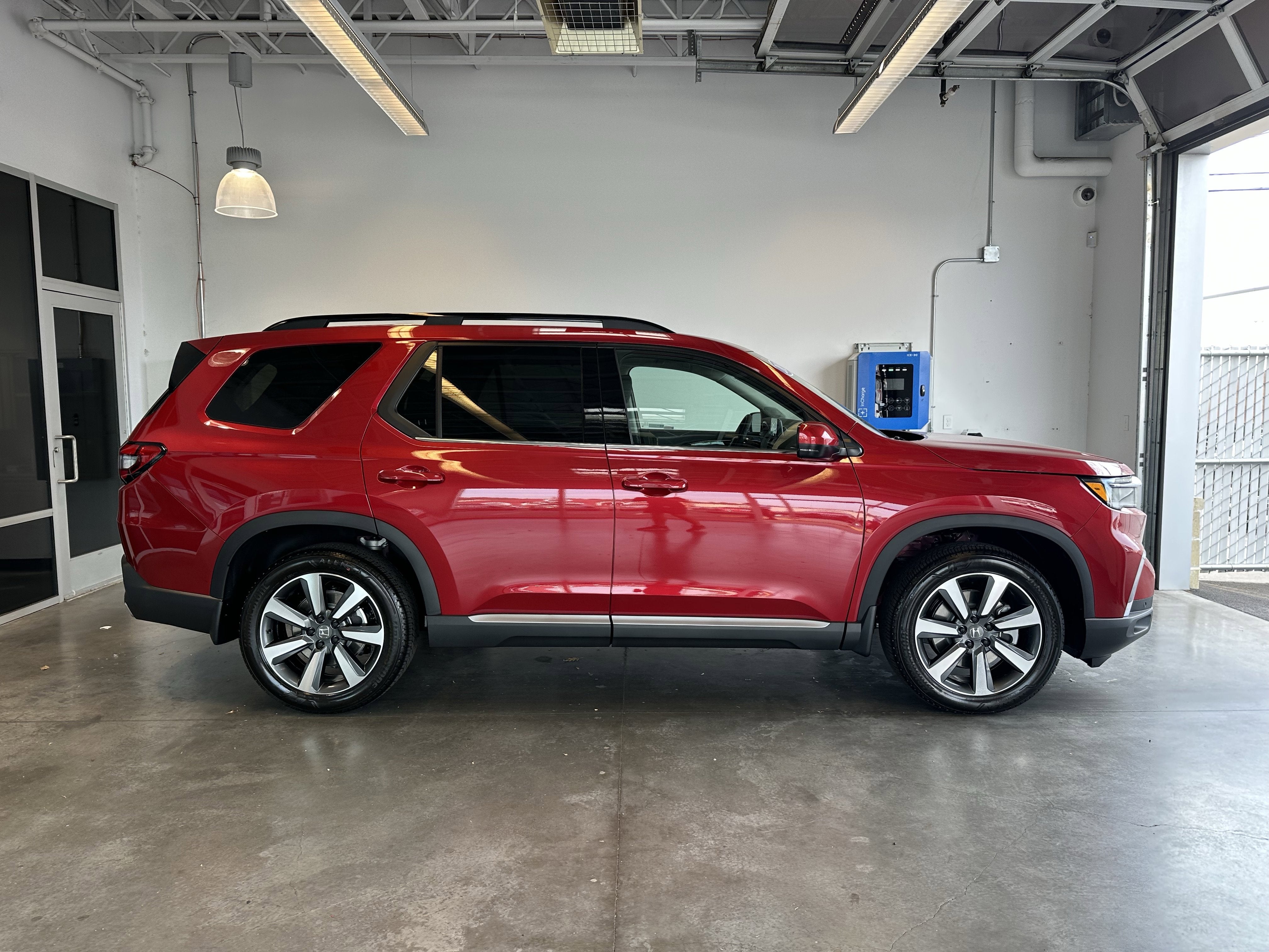 2025 Honda Pilot Touring