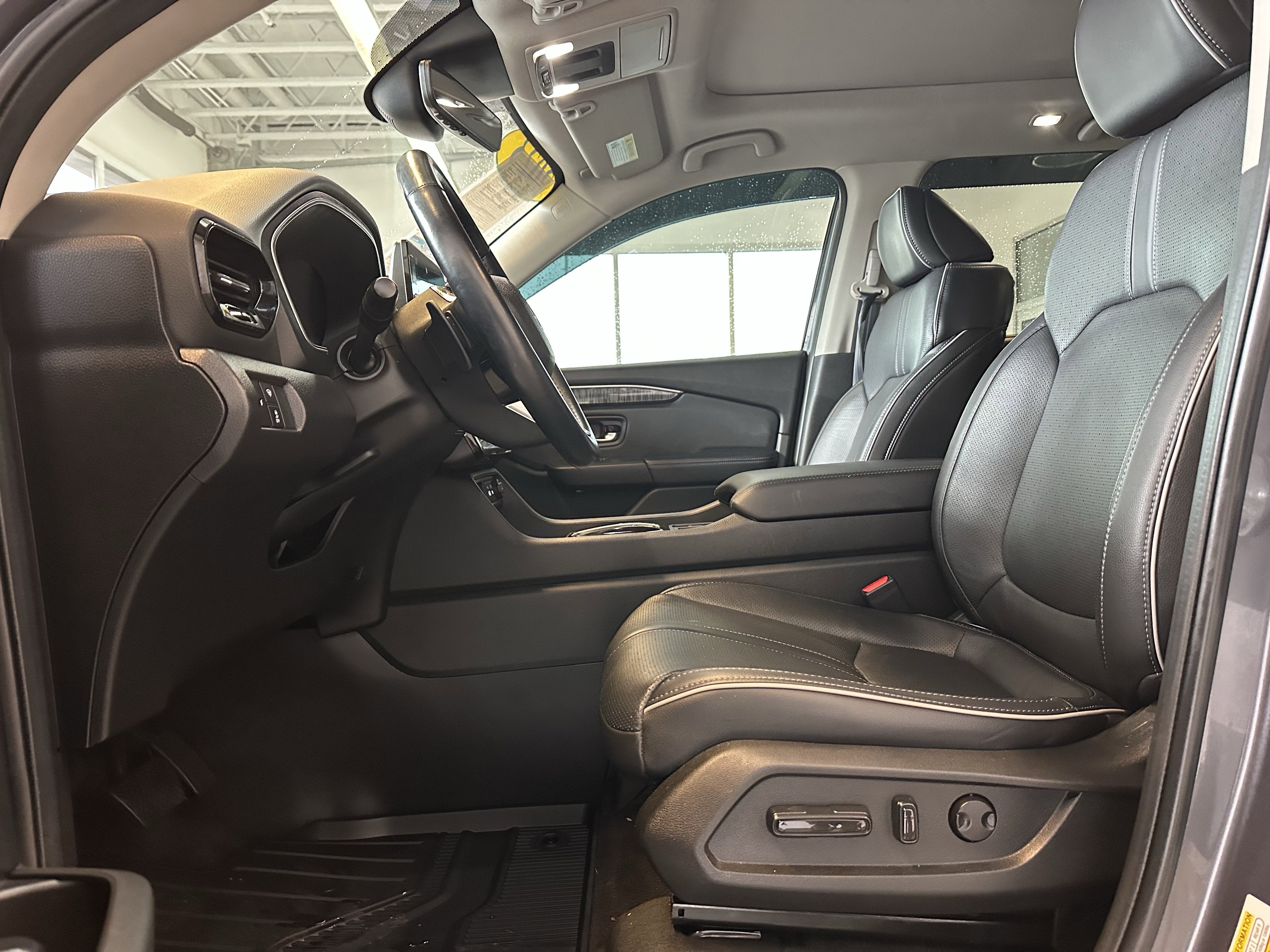 2023 Honda Pilot Elite