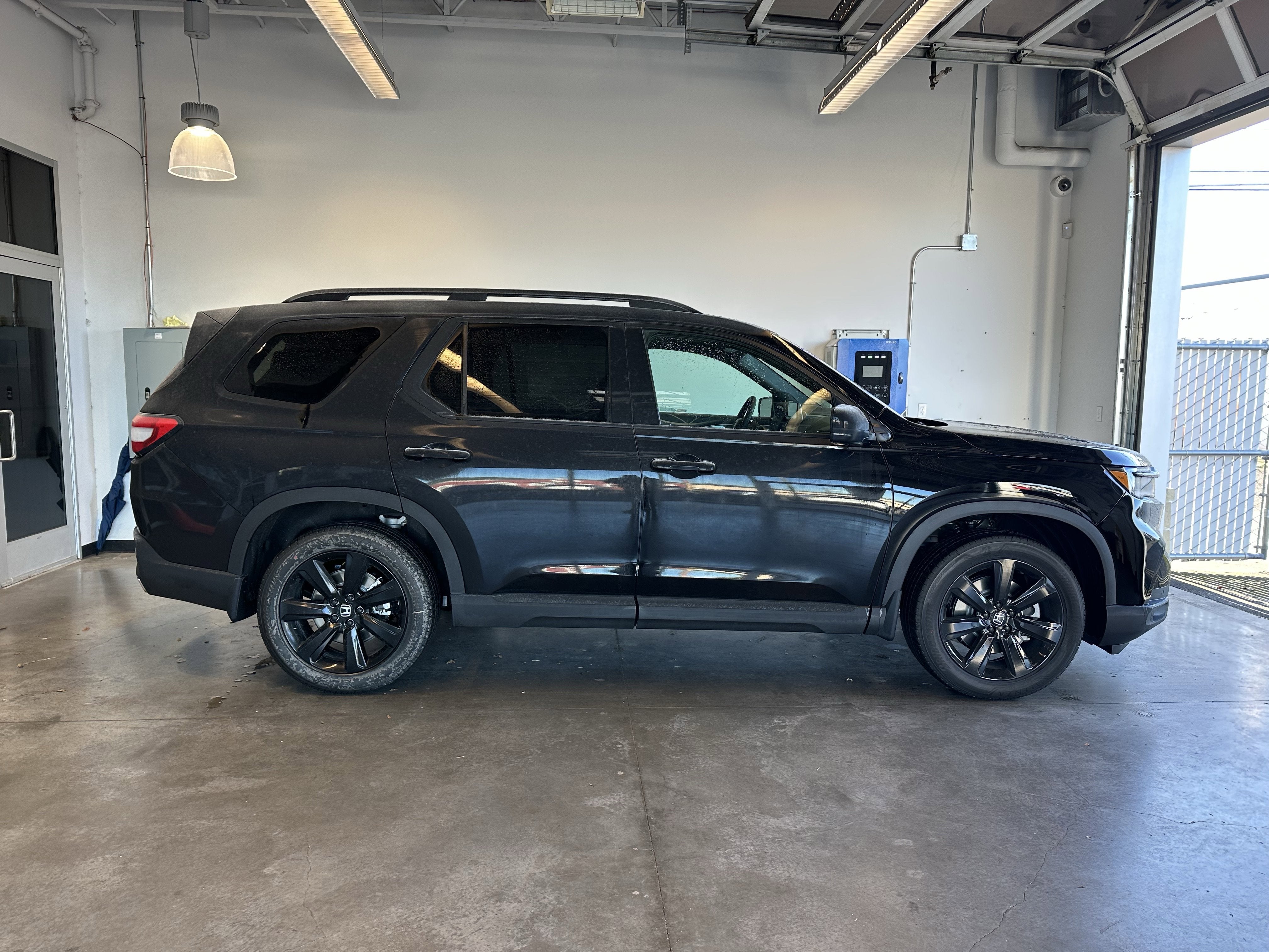 2025 Honda Pilot Black Edition