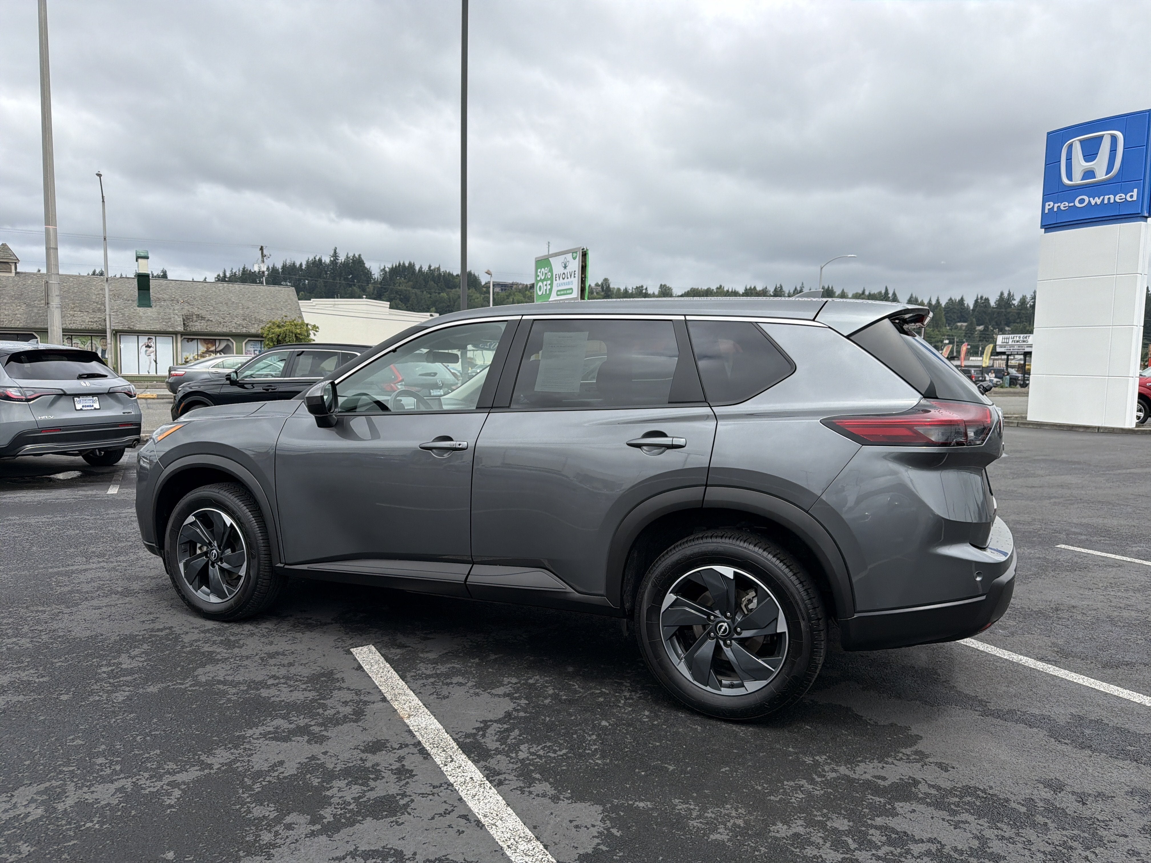 2025 Nissan Rogue SV